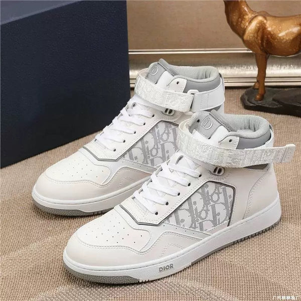 High-Top Sneaker "Signature"