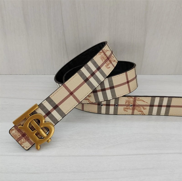 Eleganter Karo Gürtel mit Goldener Schnalle