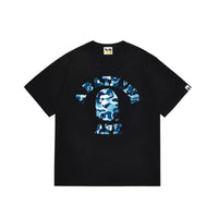 Schwarz-Blau